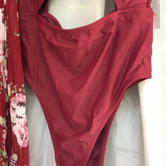 Shade&shore swimsuit combo - Picture 3 of 12